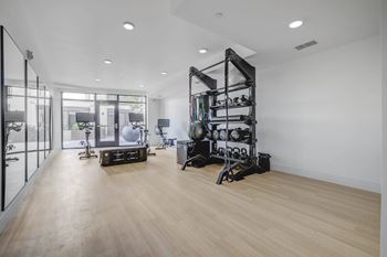 Yoga & spinning room